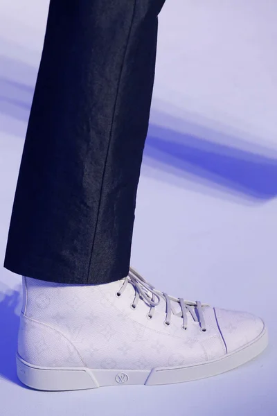 Look 28